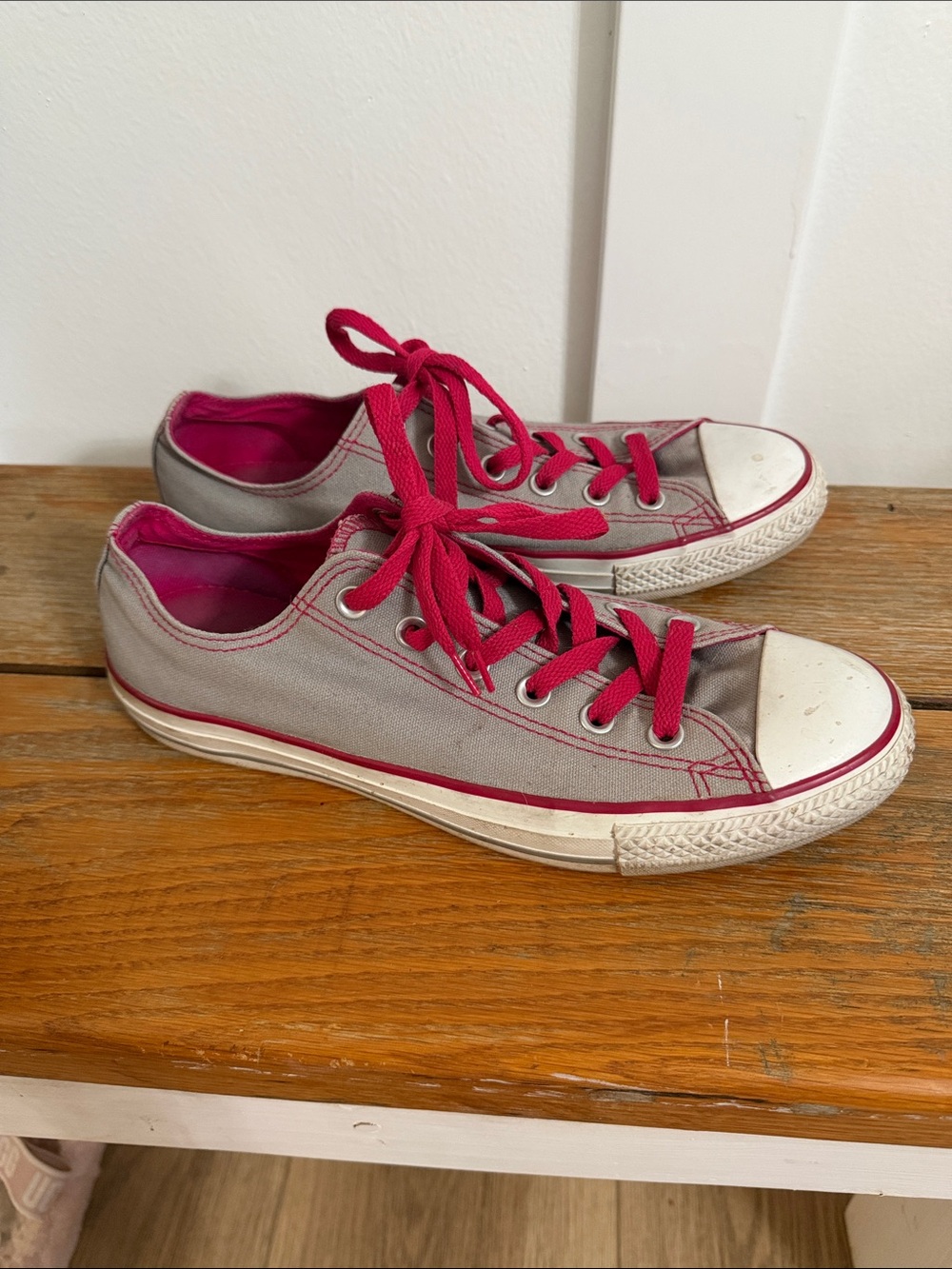 Women’s Converse All Stars Grey and Pink Size 10